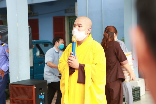 Charity of  Dong Cao pagoda